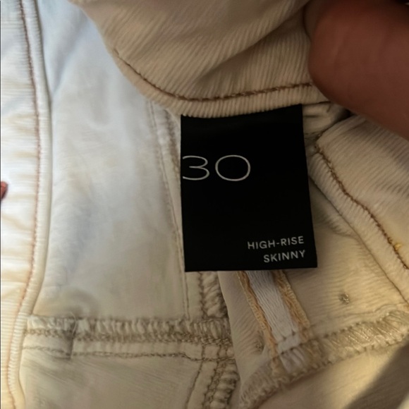 Anthropologie Cream High Rise Jeans size 30. Never worn - Picture 4 of 5